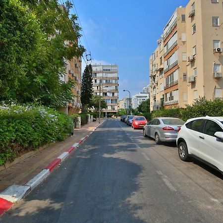 City Center Luxury Apartment In Netanya Exterior photo